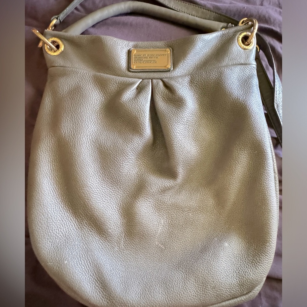Marc Jacob large hobo bag crossbody. Authentic Marc by Marc jacobs.